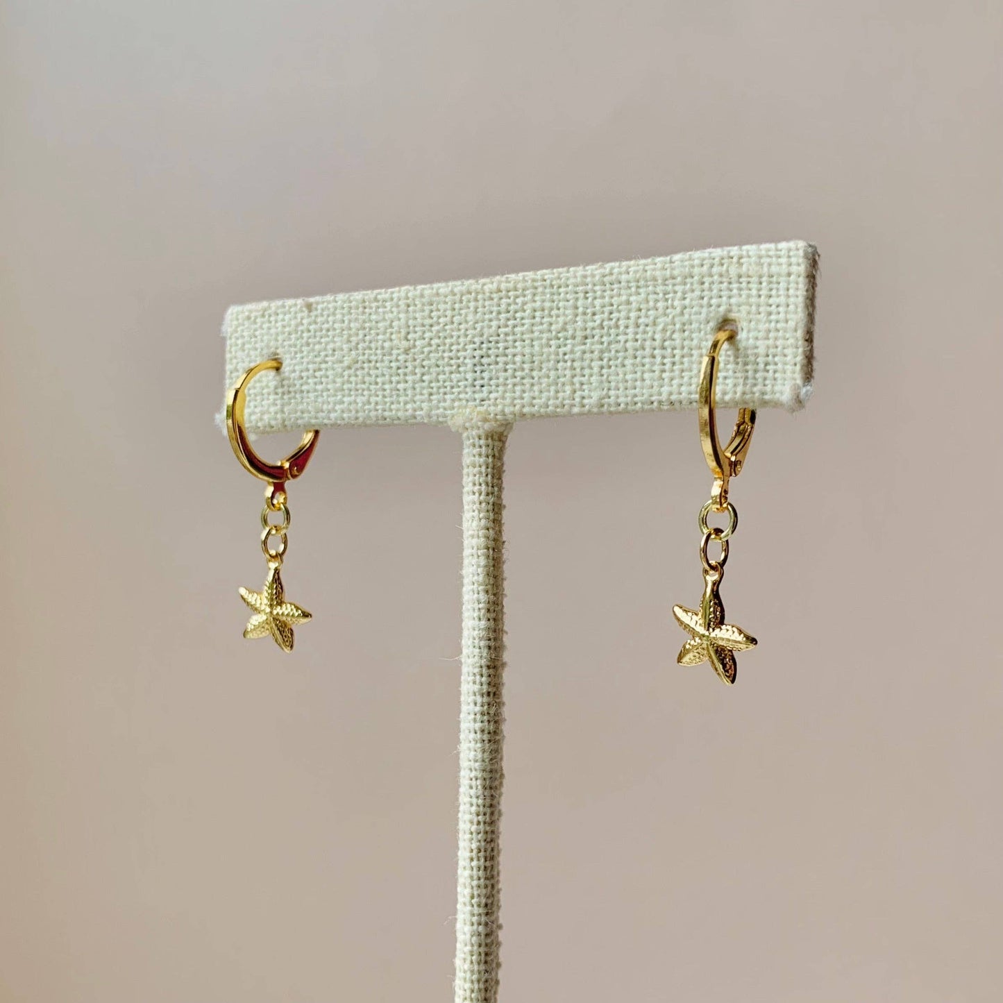 STARFISH HUGGIE HOOP EARRINGS │gold│ coastal jewelry by Salt